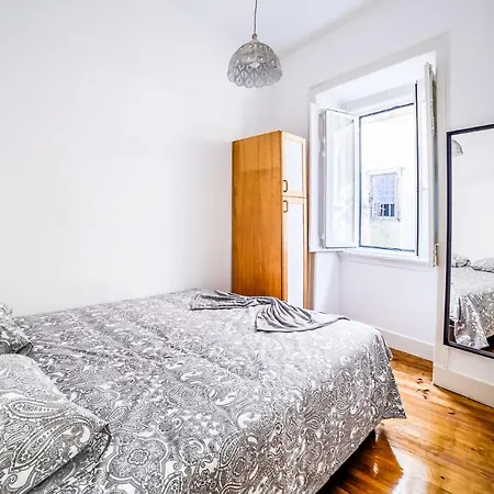 Apartment Secret *